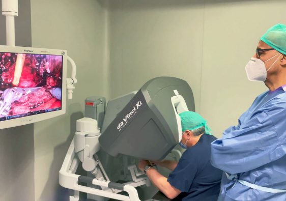 HLA Moncloa Centro de referencia en el abordaje del cáncer de próstata por cirugía robótica