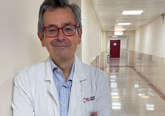 Vicente Gómez-Tello es doctor en Medicina, especialista en Medicina Intensiva y Medicina Familiar y Comunitaria. Es jefe del Servicio de Urgencias